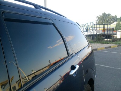 Ono to moc vidět není, ale jsou krásně černé. Hold naleštěno.