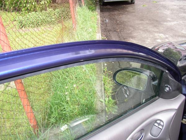 dveře po opravě.jpg